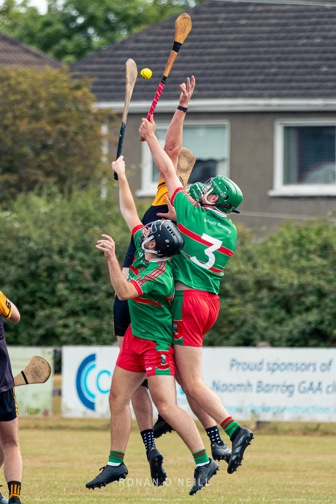 Naomh Barróg vs. Wild Geese — Dublin Junior B Hurling Championship, Pairc Barróg, July 2026 (photograph 9 of 40)