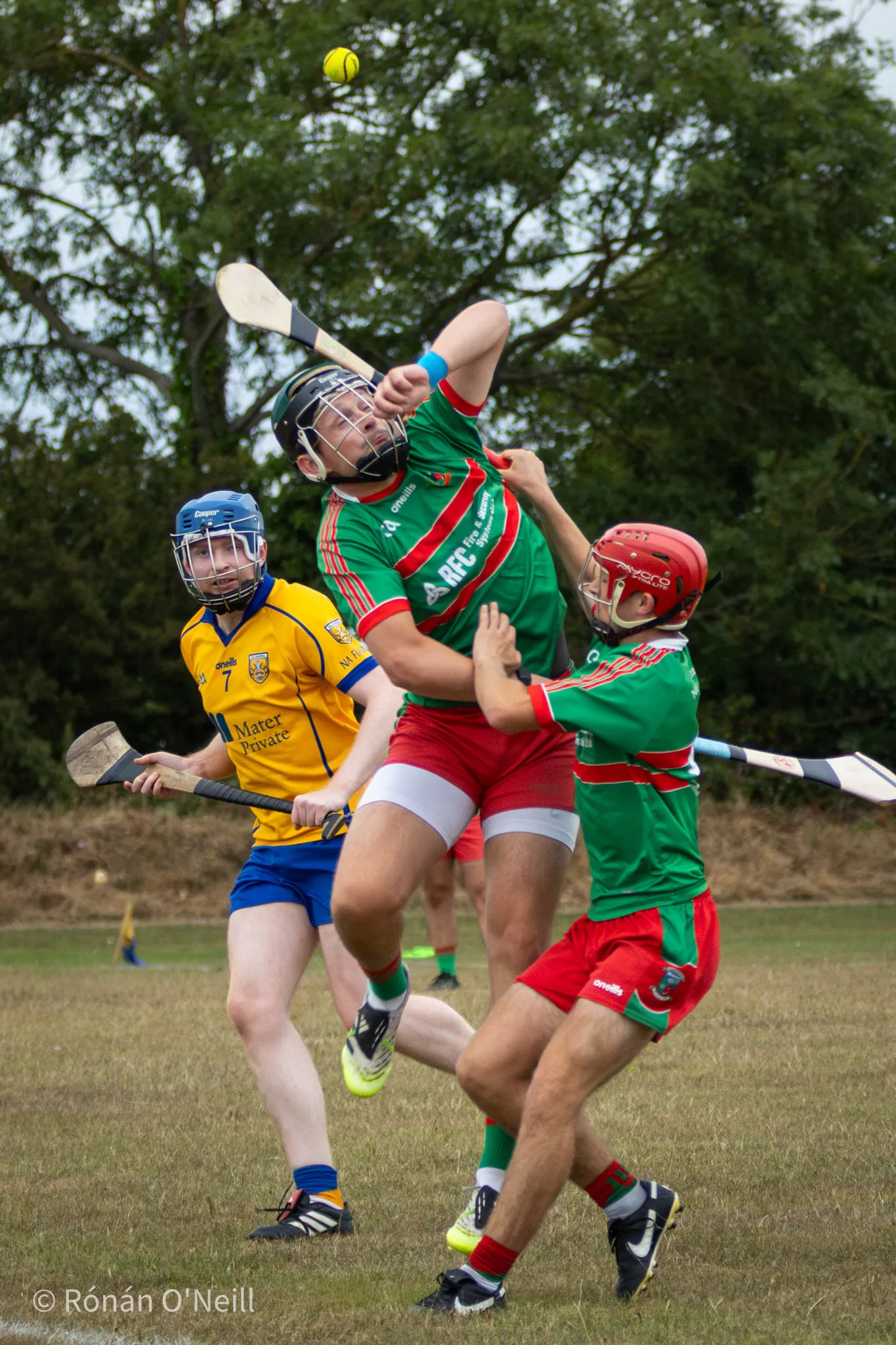 Naomh Barróg vs. Na Fianna — Dublin Junior G Hurling Championship, Collinstown, August 2026 (photograph 9 of 40)