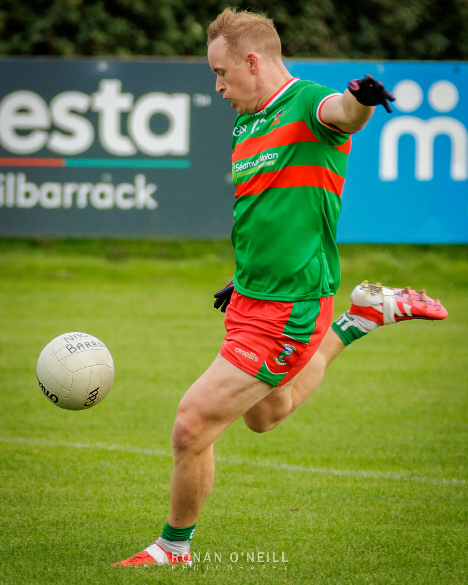 Naomh Barróg vs. St Mary's Saggart — Dublin Senior Football Championship 2, Pairc Barróg, September 2026 (photograph 8 of 40)