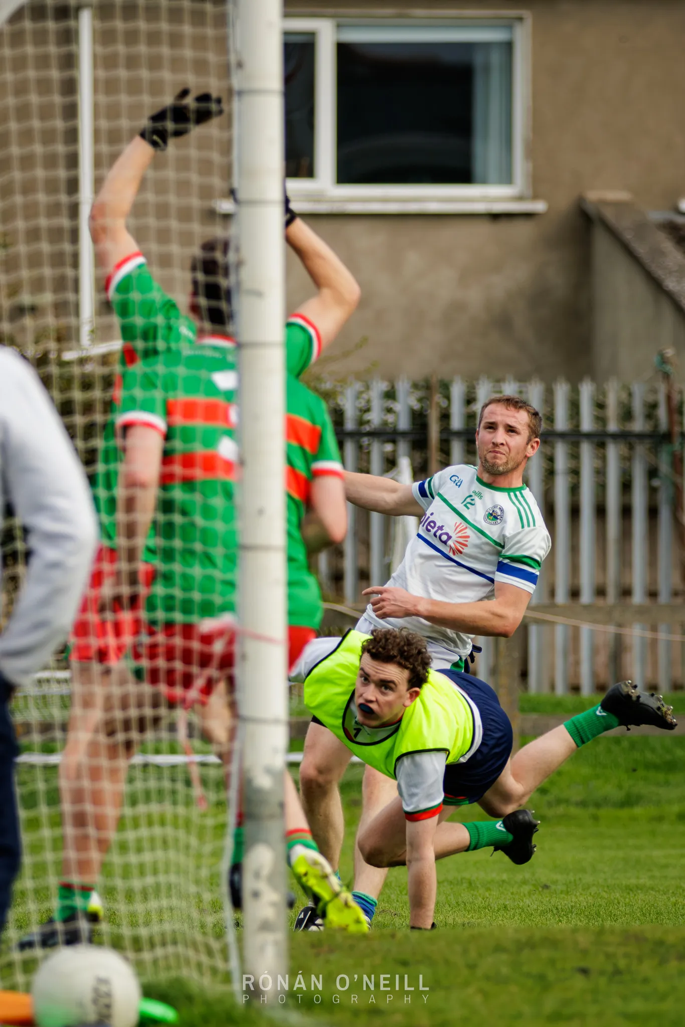 Naomh Barróg vs. St Mary's Saggart — Dublin Senior Football Championship 2, Pairc Barróg, September 2026 (photograph 28 of 40)