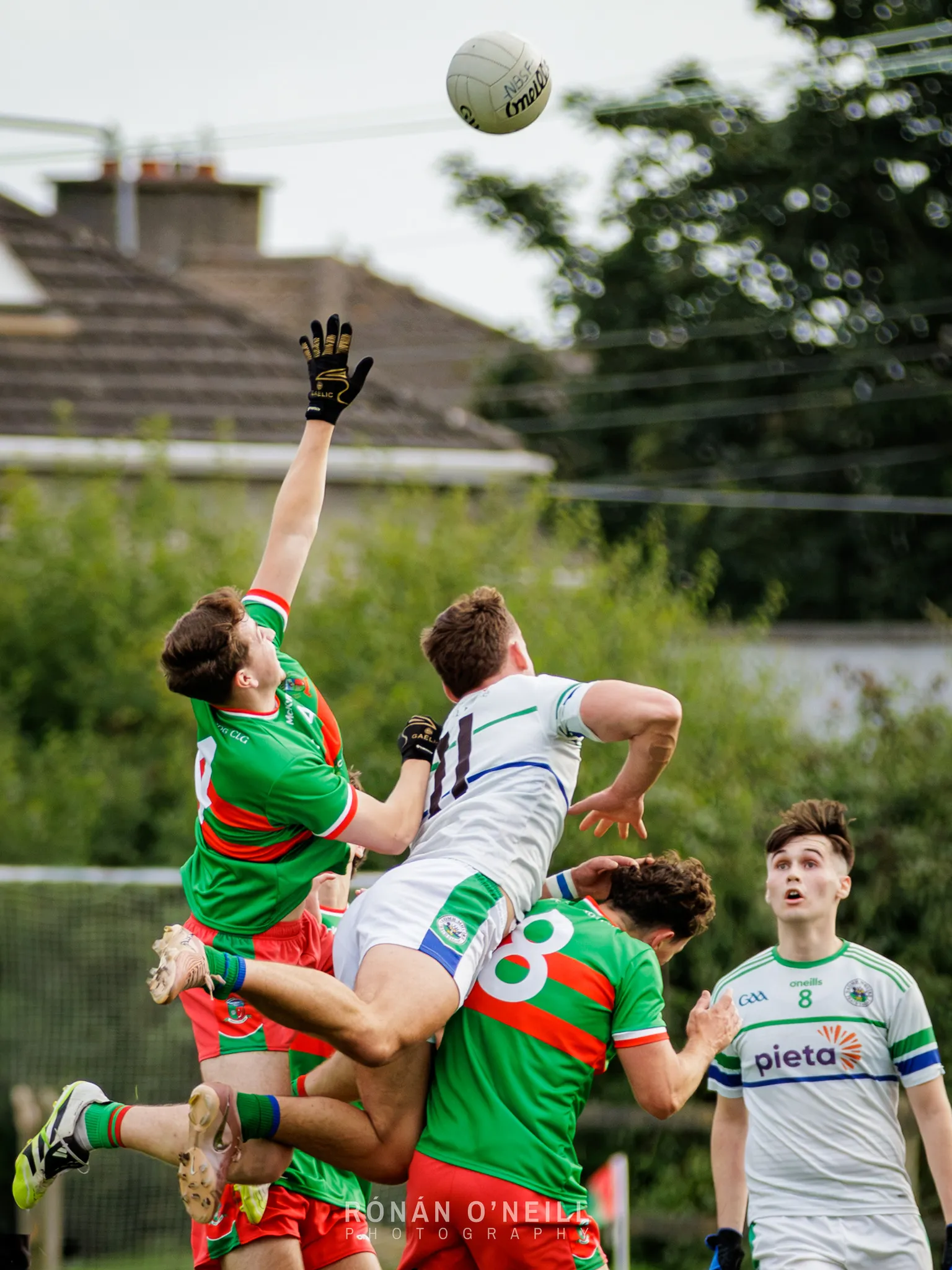 Naomh Barróg vs. St Mary's Saggart — Dublin Senior Football Championship 2, Pairc Barróg, September 2026 (photograph 12 of 40)
