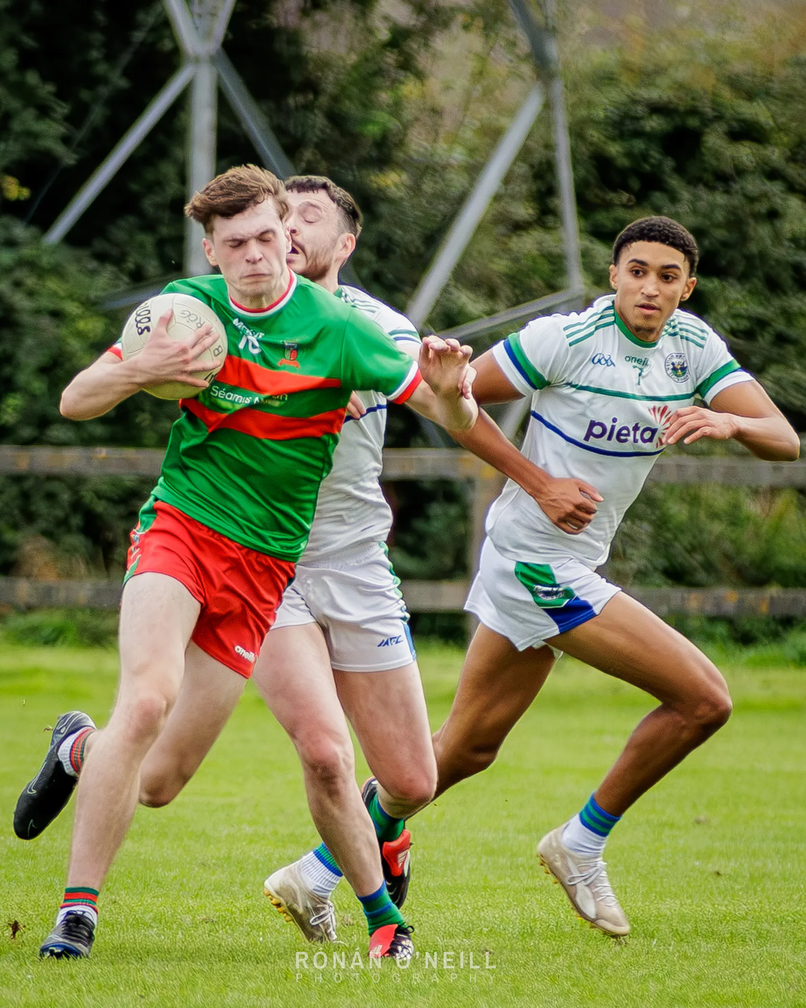 Naomh Barróg vs. St Mary's Saggart — Dublin Senior Football Championship 2, Pairc Barróg, September 2026 (photograph 29 of 40)