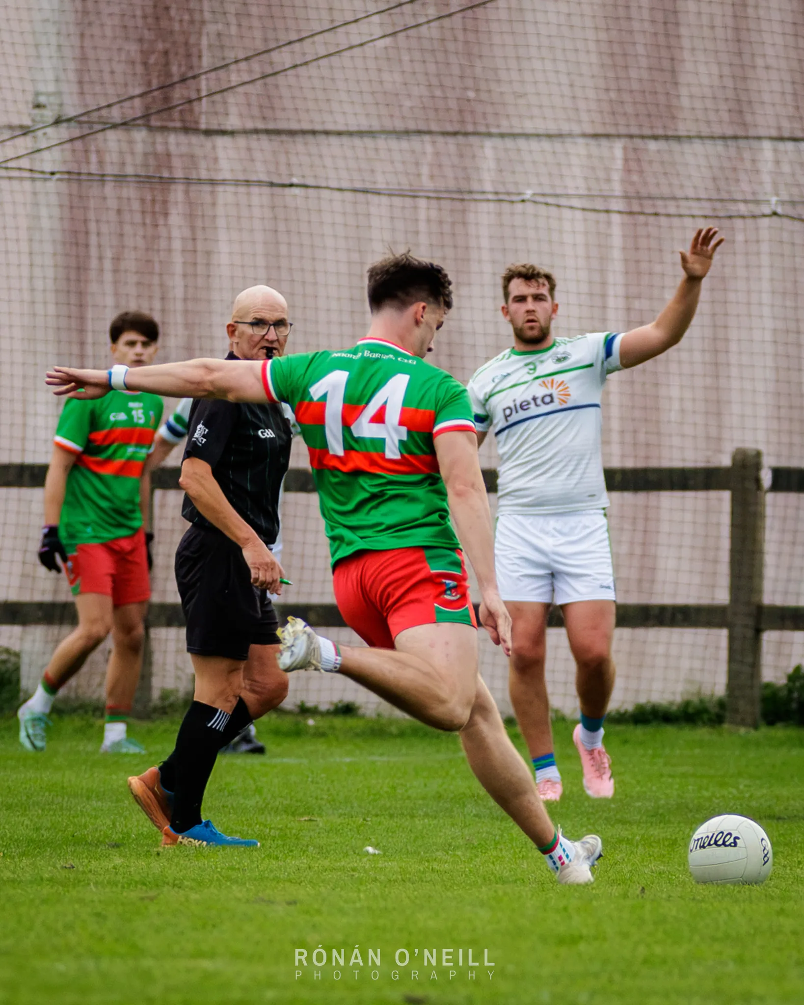 Naomh Barróg vs. St Mary's Saggart — Dublin Senior Football Championship 2, Pairc Barróg, September 2026 (photograph 30 of 40)