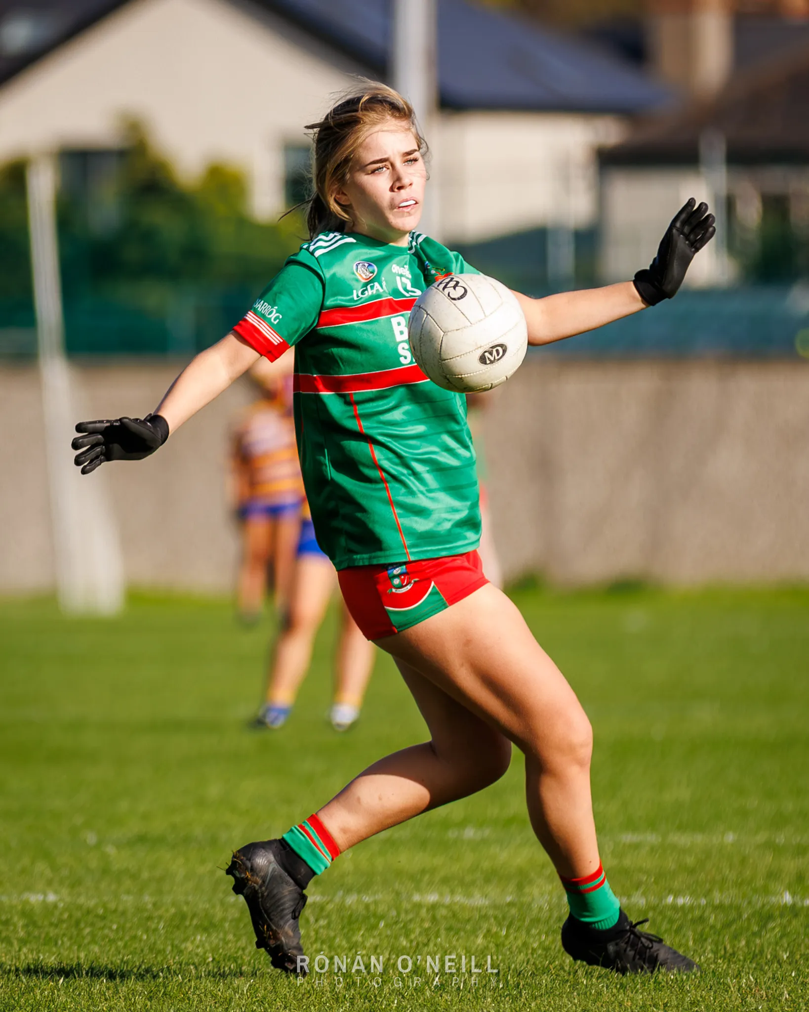 Naomh Barróg vs. Scoil Uí Chonaill — Dublin Minor Ladies Football Championship, Scoil Uí Chonaill, Clontarf Road, October 2026 (photograph 12 of 45)