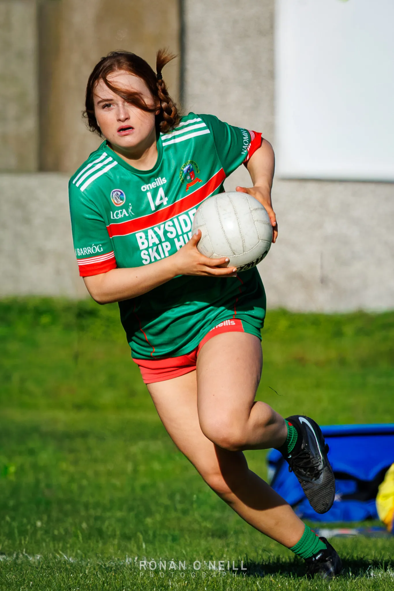 Naomh Barróg vs. Scoil Uí Chonaill — Dublin Minor Ladies Football Championship, Scoil Uí Chonaill, Clontarf Road, October 2026 (photograph 23 of 45)