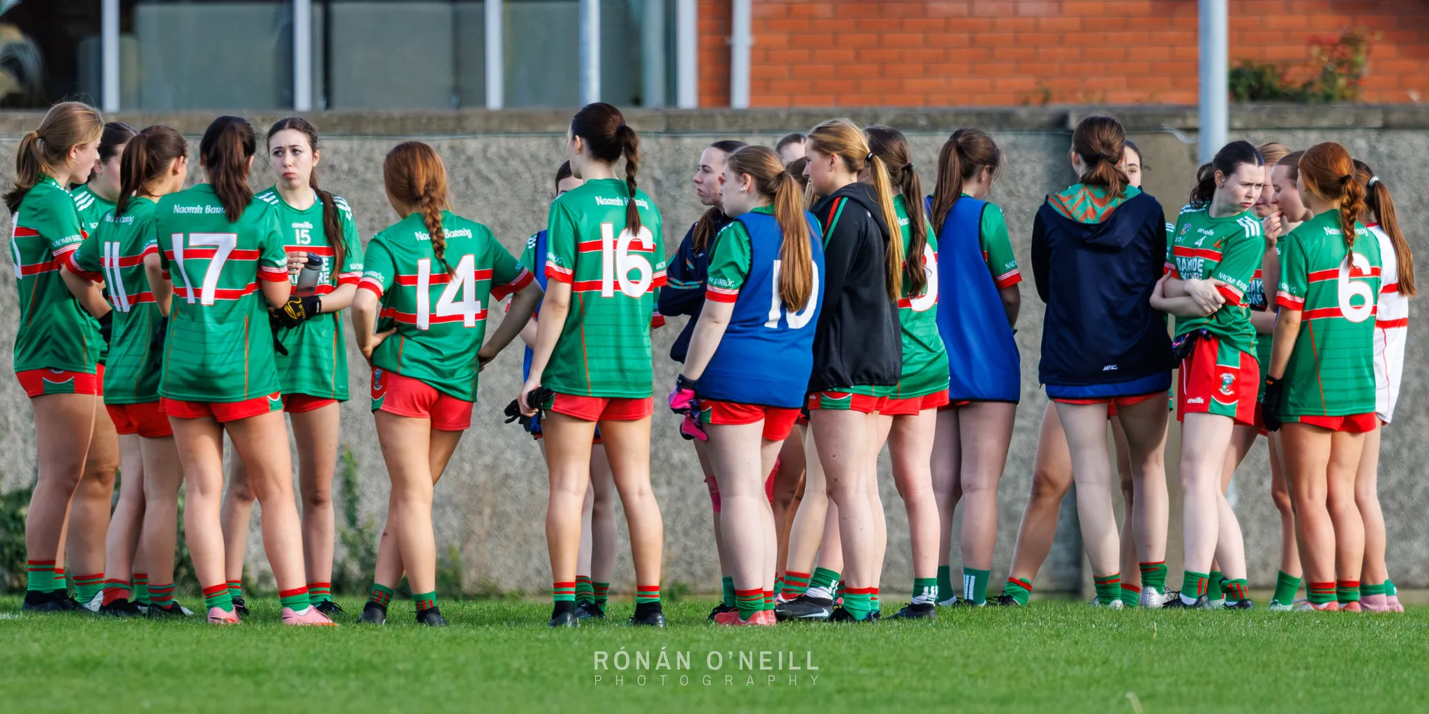 Naomh Barróg vs. Scoil Uí Chonaill — Dublin Minor Ladies Football Championship, Scoil Uí Chonaill, Clontarf Road, October 2026 (photograph 18 of 45)