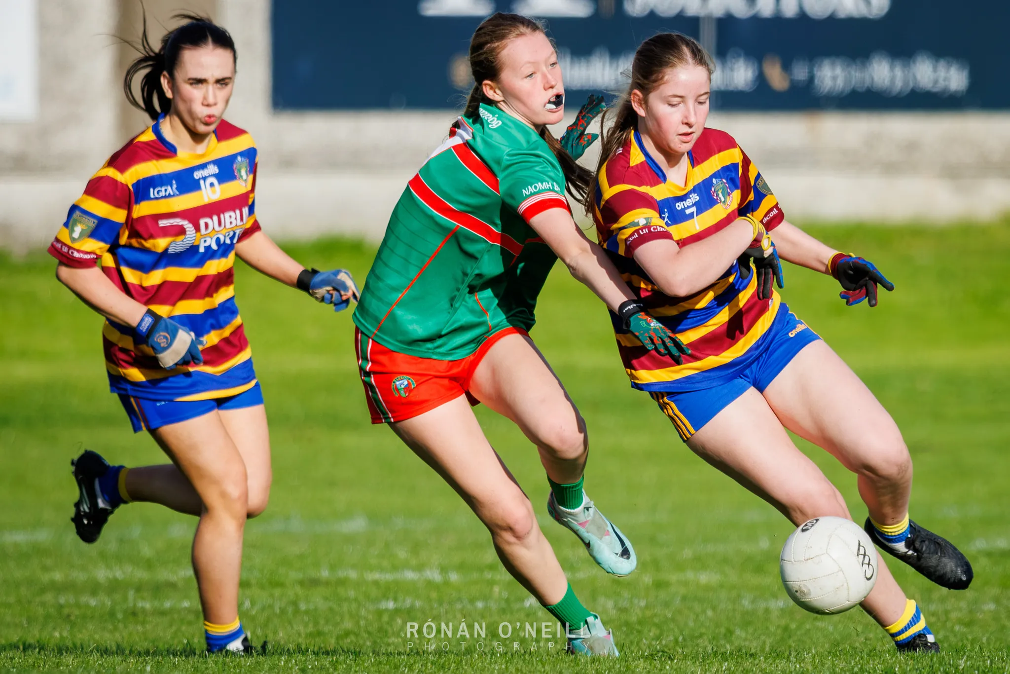 Naomh Barróg vs. Scoil Uí Chonaill — Dublin Minor Ladies Football Championship, Scoil Uí Chonaill, Clontarf Road, October 2026 (photograph 29 of 45)