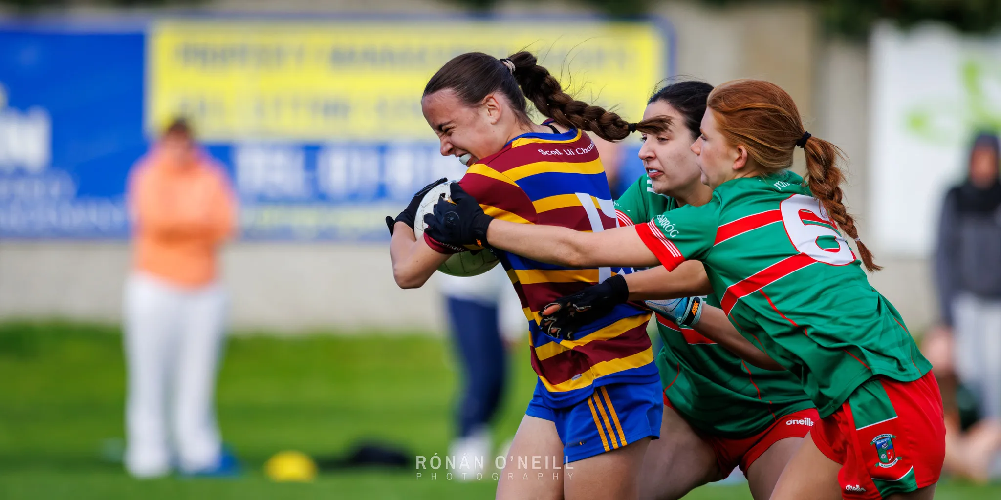Naomh Barróg vs. Scoil Uí Chonaill — Dublin Minor Ladies Football Championship, Scoil Uí Chonaill, Clontarf Road, October 2026 (photograph 37 of 45)